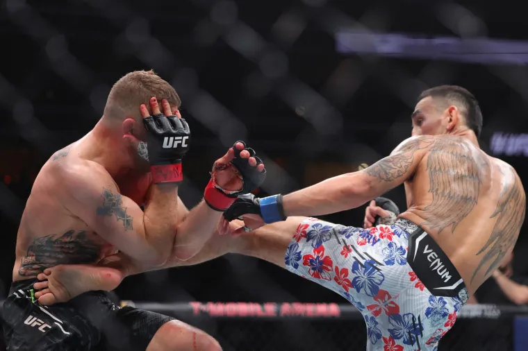 Pogledajte spektakularne trenutke s UFC 300 iz Las Vegasa