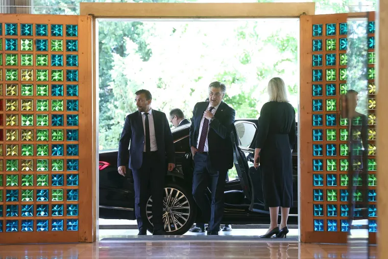 Andrej Plenković donio potpise i postao mandatar