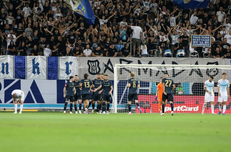 Ovo niste mogli vidjeti na malim ekranima: Armada se probudila i 'zapalila' stadion