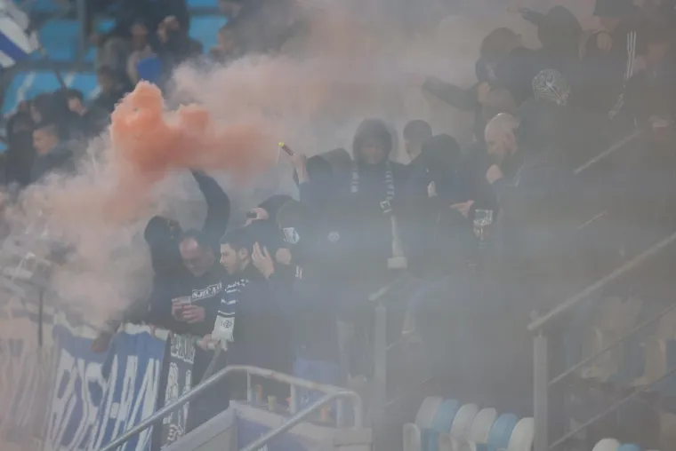 Kohorta 'počastila' Osijek bakljadom za prvu pobjedu u sezoni