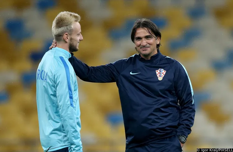 Dalić dok je vodio prvi trening hrvatske reprezentacije u Kijevu uoči Ukrajine