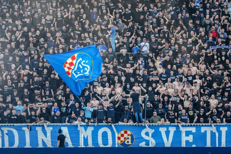 Boysi su ispunili sjevernu tribinu