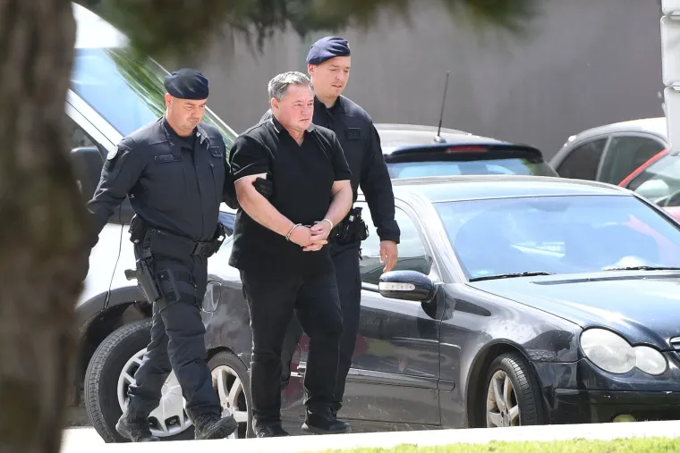 Privođenje svećenika iz Hrašćine: Sumnjiči se da je plaćao maloljetnicima za seks