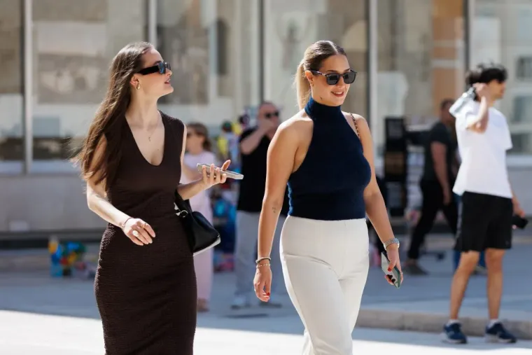 Ovo se ne viđa svaki dan: Tetovirane djevojke, minice i duge noge, pogledajte najbolje kombinacije