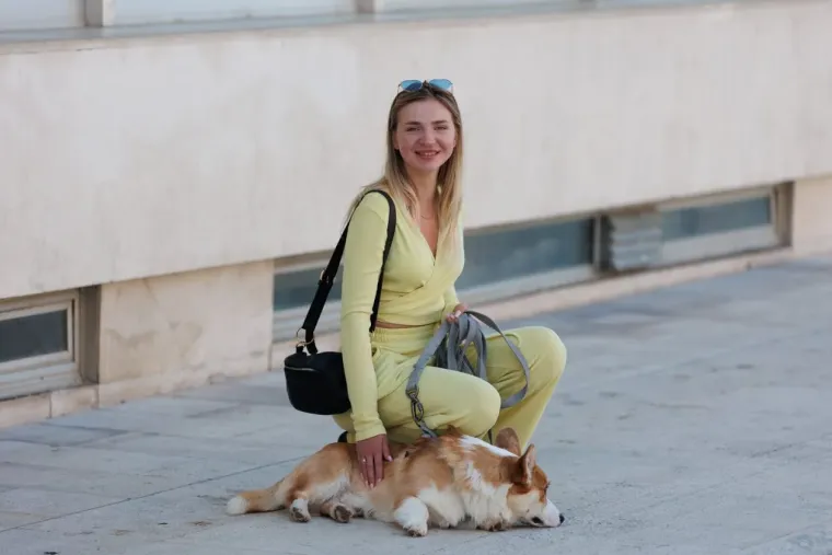 Ovo se ne viđa svaki dan: Tetovirane djevojke, minice i duge noge, pogledajte najbolje kombinacije