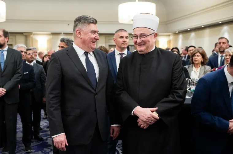 Pogledajte susret Milanovića i Plenkovića: Na&scaron;e kamere snimile neugodnjak u Sheratonu