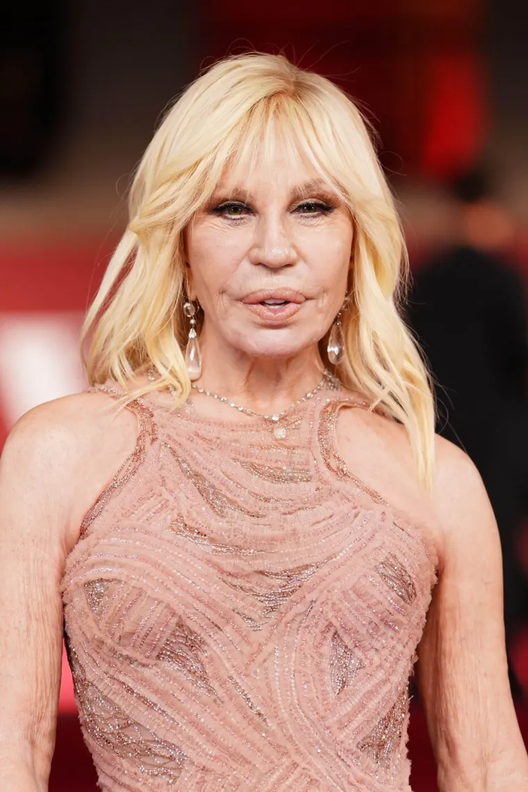 Ubojstvo brata slomilo je Donatellu Versace, a spas je tražila u kokainu i estetskim operacijama