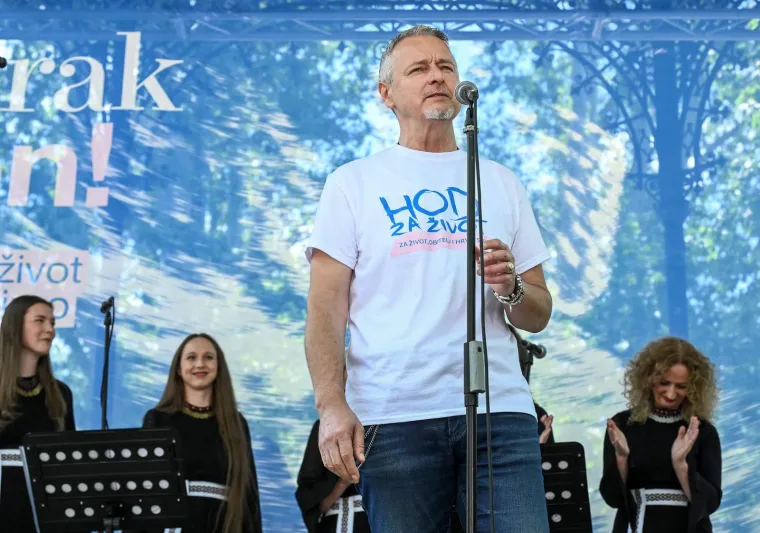 Jake snage na 'Hodu za život' i masa ljudi, a sve oči uprte su na drugo mjesto
