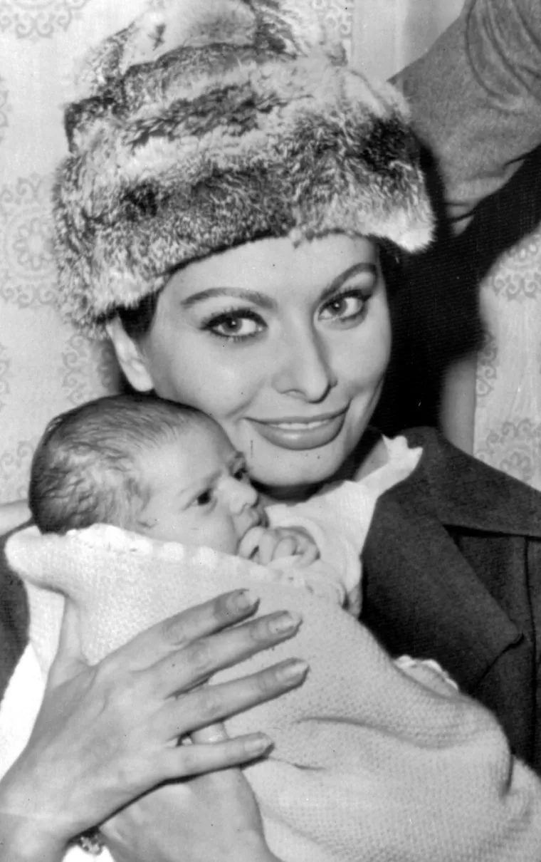 Djed joj je bio poznati diktator, teta Sophia Loren, a ona je pobjednica Big Brothera: Znate o kome je riječ?