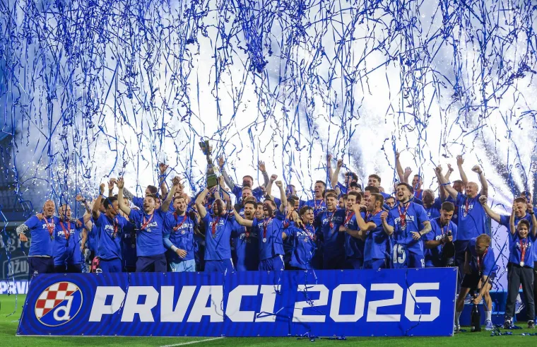 Slavlje se preselilo ispred stadiona, provjerite &scaron;to su sve dinamovci radili