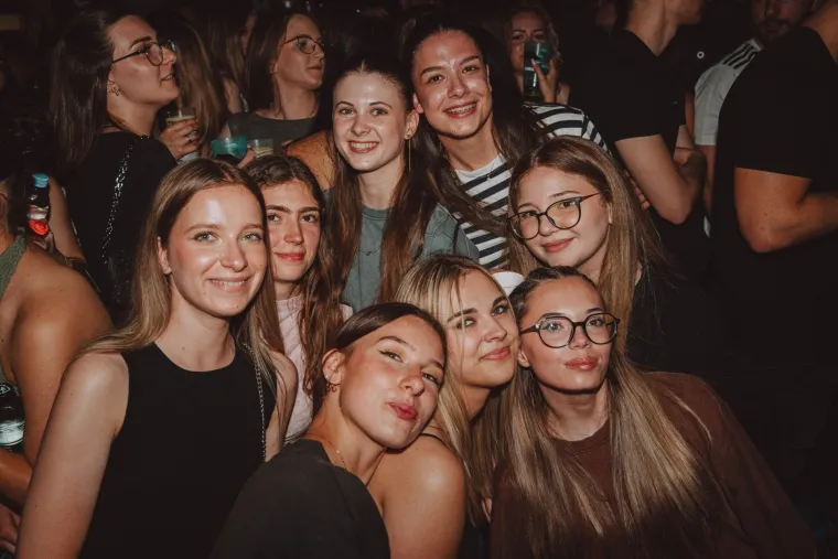 Nepregledno more studenata preplavilo je ovaj vikend 'Savu': Pogledajte nevjerojatne prizore euforije