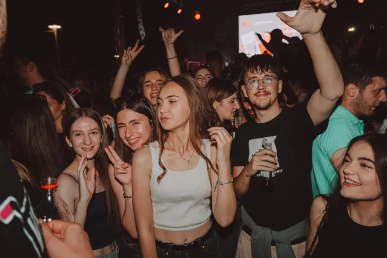Nepregledno more studenata preplavilo je ovaj vikend 'Savu': Pogledajte nevjerojatne prizore euforije
