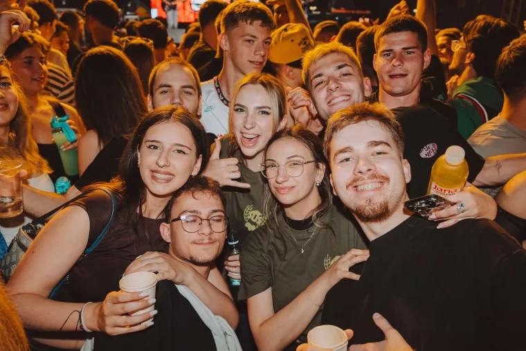 Nepregledno more studenata preplavilo je ovaj vikend 'Savu': Pogledajte nevjerojatne prizore euforije