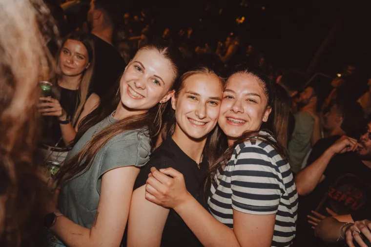 Nepregledno more studenata preplavilo je ovaj vikend 'Savu': Pogledajte nevjerojatne prizore euforije