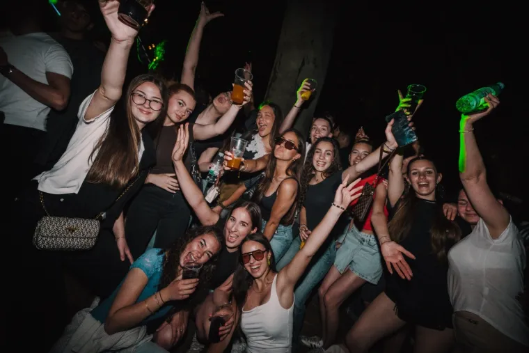 Nepregledno more studenata preplavilo je ovaj vikend 'Savu': Pogledajte nevjerojatne prizore euforije