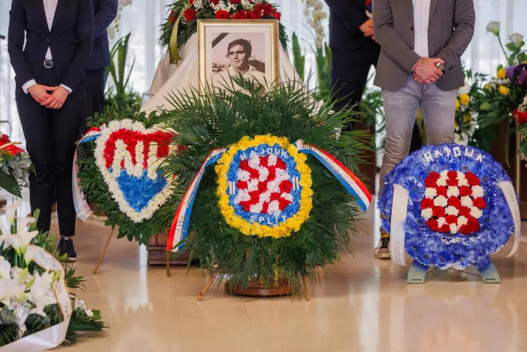 'Poljud je plakao!' Emotivan opro&scaron;taj legende Hajduka: Ispratilo ga more ljudi