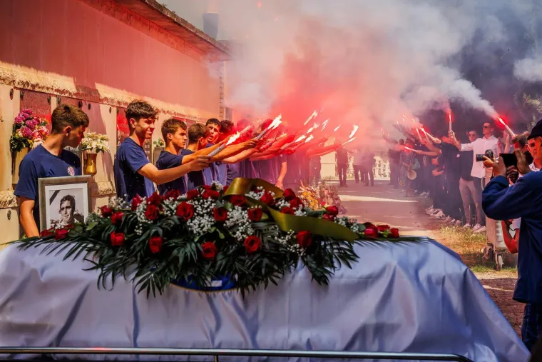 'Poljud je plakao!' Emotivan opro&scaron;taj legende Hajduka: Ispratilo ga more ljudi
