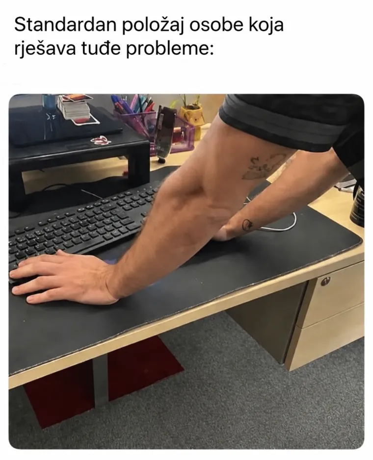 Izdvoji pet minuta samo za sebe i prelistaj ove urnebesne memove, popravit će ti dan