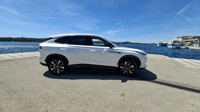 Vozili smo obiteljski SUV sa sportskim performansama, malom potro&scaron;njom i fantastičnom cijenom
