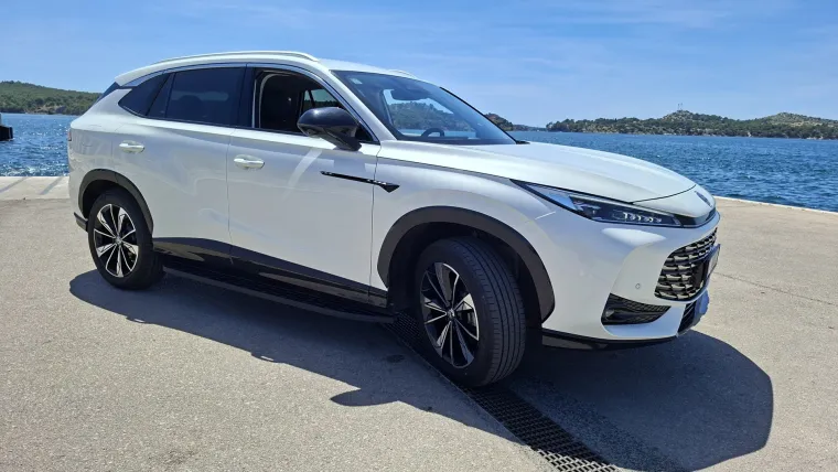 Vozili smo obiteljski SUV sa sportskim performansama, malom potro&scaron;njom i fantastičnom cijenom