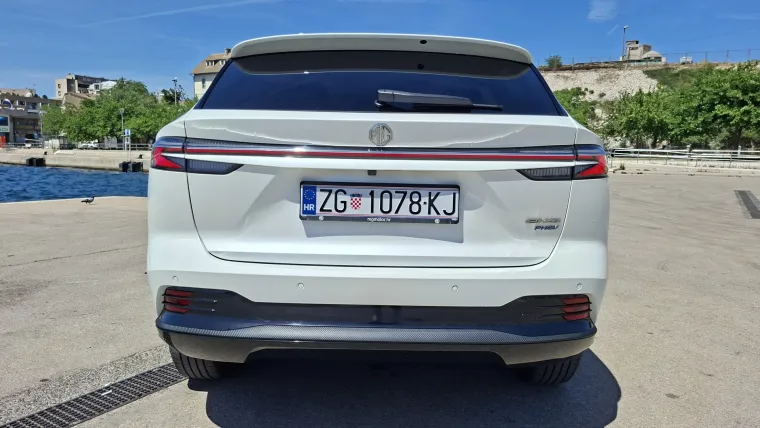 Vozili smo obiteljski SUV sa sportskim performansama, malom potro&scaron;njom i fantastičnom cijenom