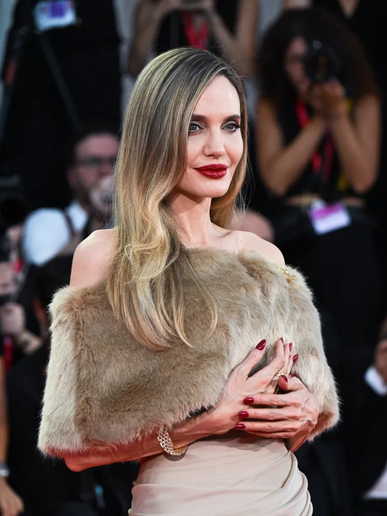 Od lezbijske veze i bočica s krvlju, do 'krađe' muža kolegici: Ovo su hit izdanja Angeline Jolie