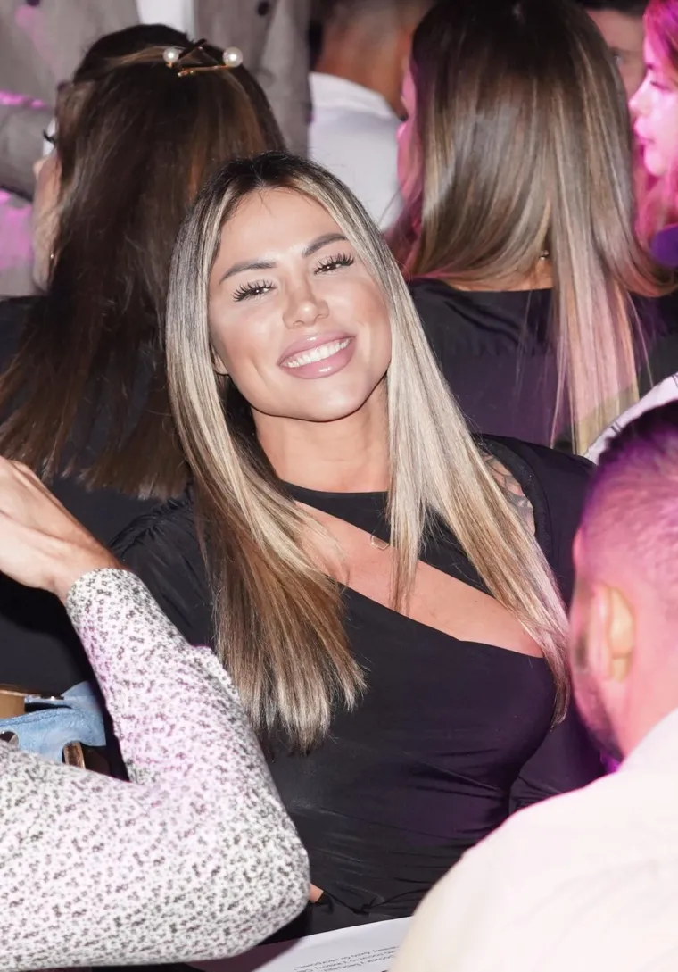 Zovu je srpskom seks bombom: Hrvati je obožavaju, a honorari su joj vrtoglavi