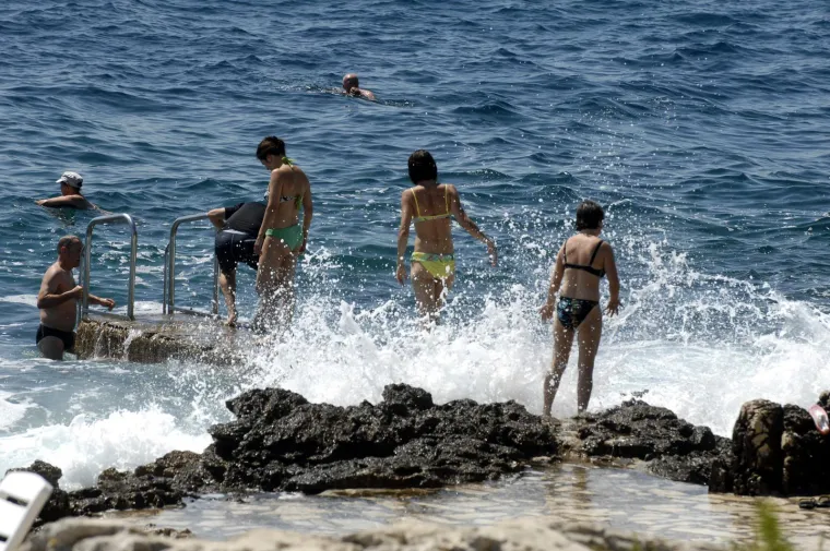Ovih 15 hrvatskih gradova u podne su bili najtopliji: Hlad je sada najtraženije mjesto