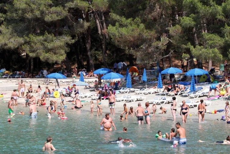 10. Mali Lo&scaron;inj - 28 Celzijev stupanj