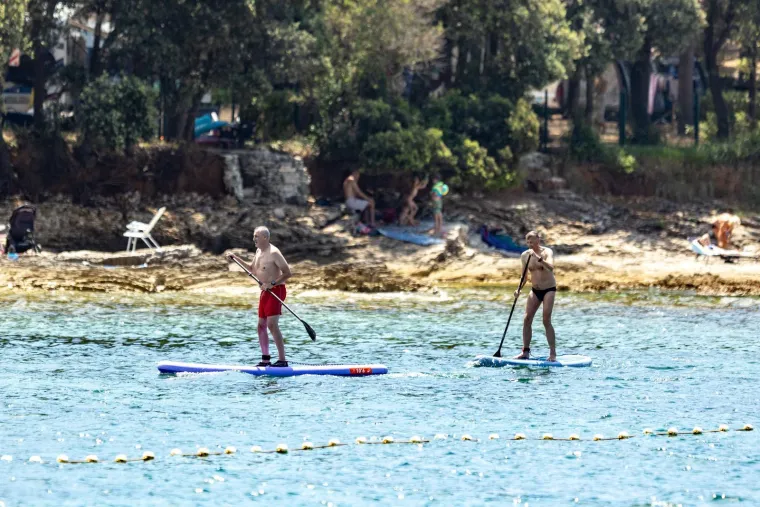 Paklene vrućine, a plaže se pune: Pogledajte kako je izgledao prvi dan ljeta diljem Hrvatske