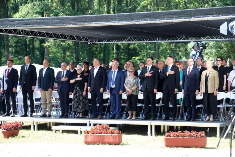 Od Posavine preko Kvarnera do Dalmacije: Poklonili se partizanima, pogledajte ove slike