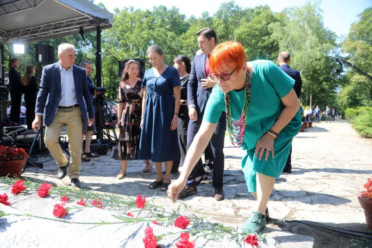 Od Posavine preko Kvarnera do Dalmacije: Poklonili se partizanima, pogledajte ove slike