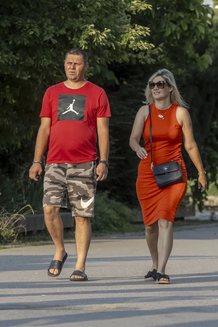 Vruć dan, jo&scaron; vruća promenada: Pogledajte kako su Osječanke provele slobodan ponedjeljak