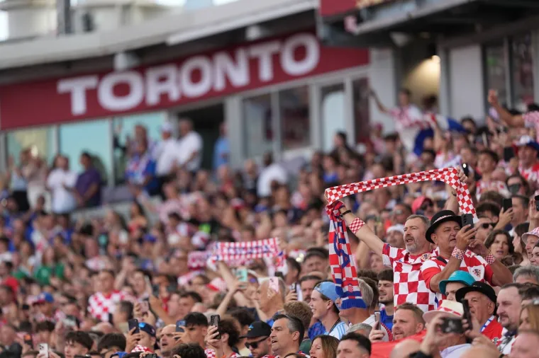 Hrvatski navijači napravili show na stadionu: Uz kockice svi gledali i u Ivanu Knoll