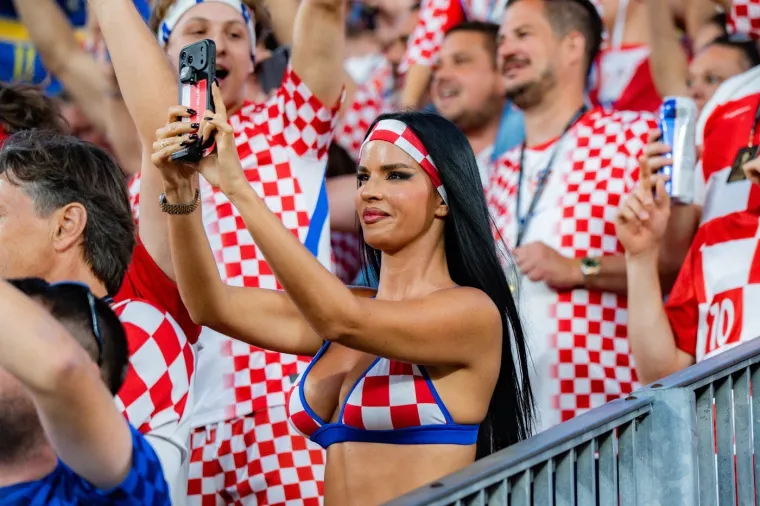 Hrvatice ljepotom, energijom i emocijom privukle pažnju u Torontu: Ivana Knoll podigla atmosferu