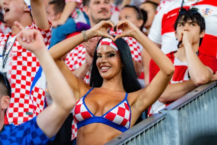 Hrvatice ljepotom, energijom i emocijom privukle pažnju u Torontu: Ivana Knoll podigla atmosferu