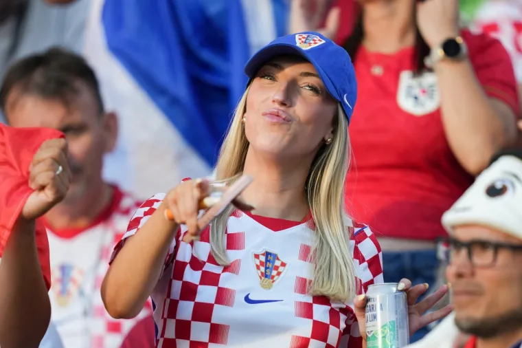 Hrvatice ljepotom, energijom i emocijom privukle pažnju u Torontu: Ivana Knoll podigla atmosferu