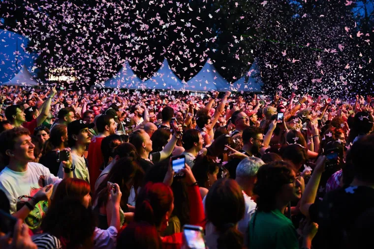 Dame iz prvog reda ukrale show: Ovako je izgledala druga večer INmusic festivala