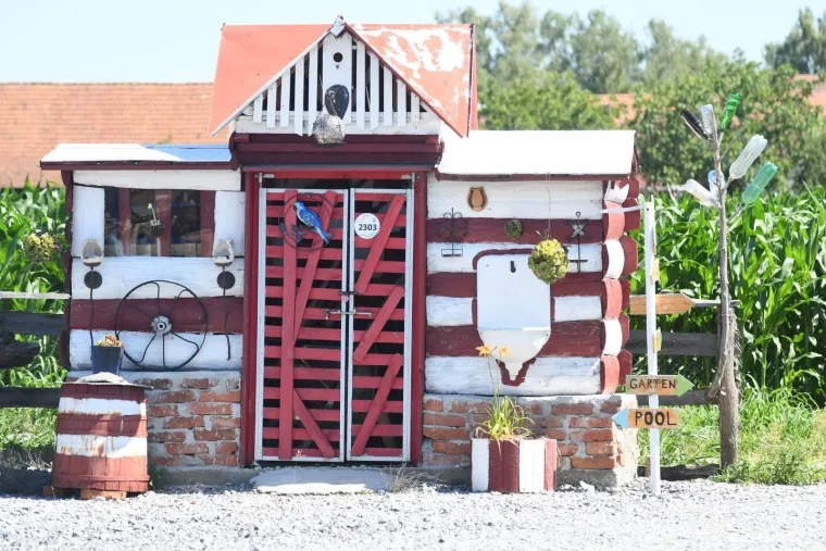 Kuću kod Pakraca pretvorio u hrvatsku &scaron;ahovnicu: 'U kockice sam zaljubljen od 96.'