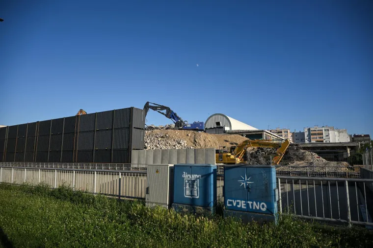 Sru&scaron;en je Vjesnikov neboder: Pogledajte &scaron;to je ostalo od nekada&scaron;njeg simbola Zagreba