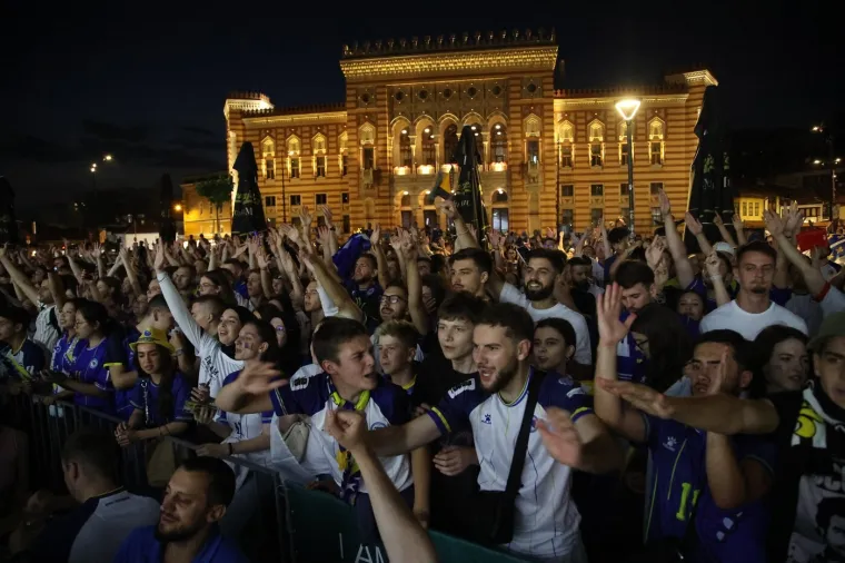 Noć za pamćenje: Ono &scaron;to su Zmajevi uradili pokrenulo je lavinu emocija, pogledajte prizore iz BiH