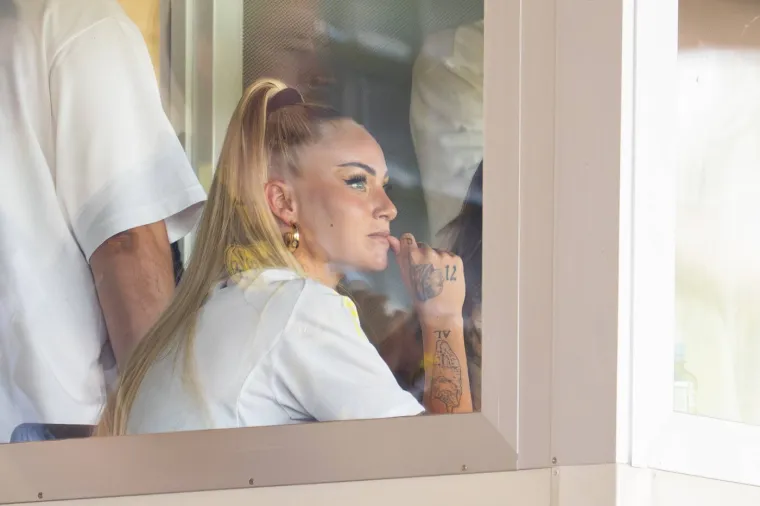 Zaručila se 'najzgodnija nogometa&scaron;ica': Prije ljubavi s &lsquo;Love Island&rsquo; zvijezdom ljubila djevojke