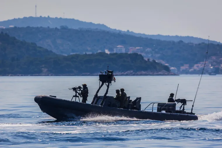 Vi&scaron;e od 3000 vojnika, Rafalei i ratni brodovi: Pogledajte veliku vojnu vježbu na Jadranu!