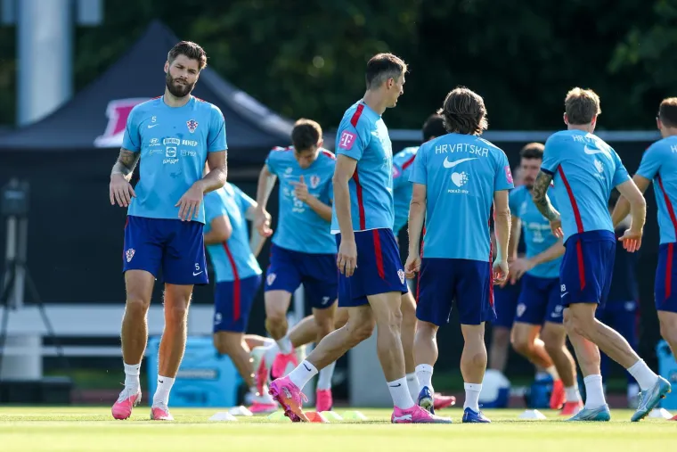 Zagrmilo na treningu: Vatreni imali nevidljivog i opasnog gosta kojeg se svi boje