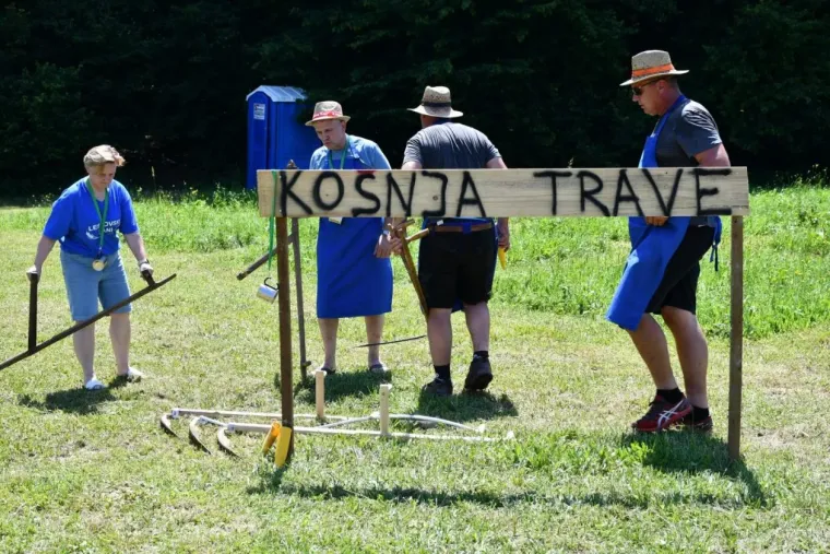 Hoblanje, sečkanje korzija, žaganje: Ne znate &scaron;to to znači? Odmorite du&scaron;u i pogledajte