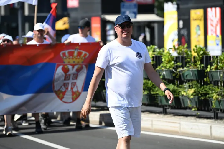 Veliki miting u Beogradu, Vučić prista&scaron;ama: 'Jo&scaron; nekoliko tjedana i onda ću podnijeti ostavku'