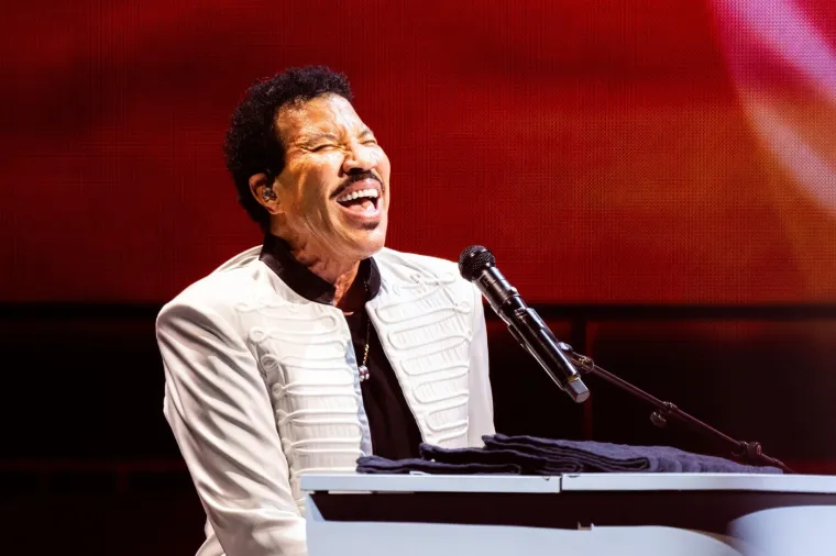 Da, to je Lionel Richie, vi&scaron;e ne liči na sebe: 'Bojim se da me možda Bog ne bi prepoznao'