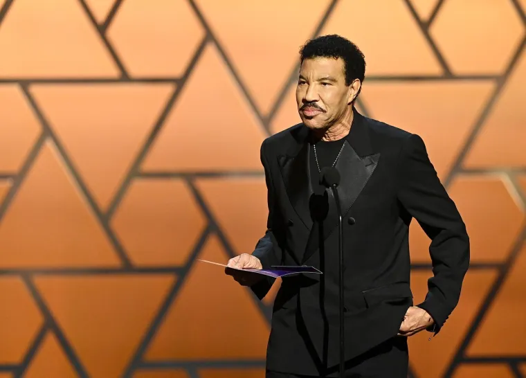 Da, to je Lionel Richie, vi&scaron;e ne liči na sebe: 'Bojim se da me možda Bog ne bi prepoznao'
