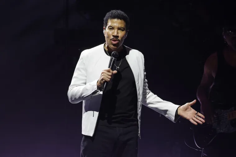 Da, to je Lionel Richie, vi&scaron;e ne liči na sebe: 'Bojim se da me možda Bog ne bi prepoznao'