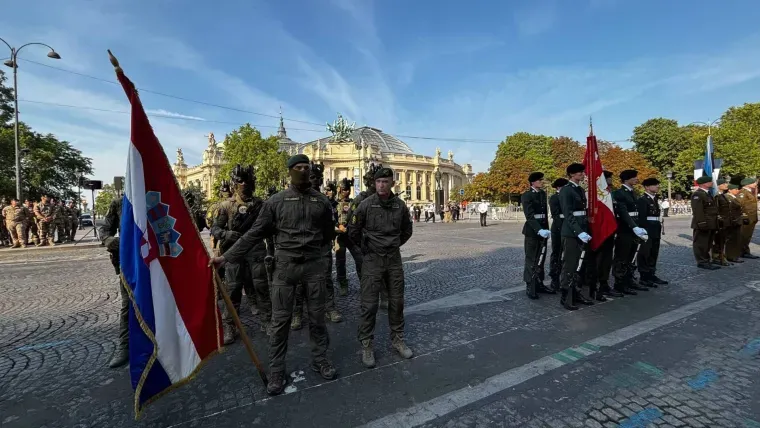 Kakva vojna sila u Parizu! Posebno su moćni hrvatski specijalci, pogledajte ove prizore